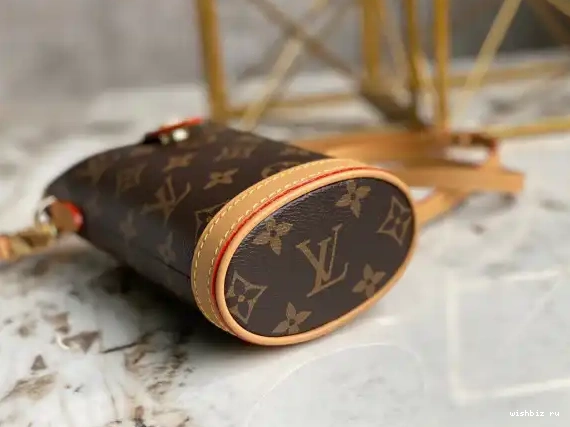 WIS LOUIS ME POUCH FOLD VUITTON 0424